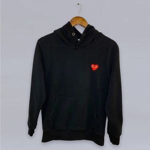 COMME DES GARÇON PLAY HOODIE ♥️